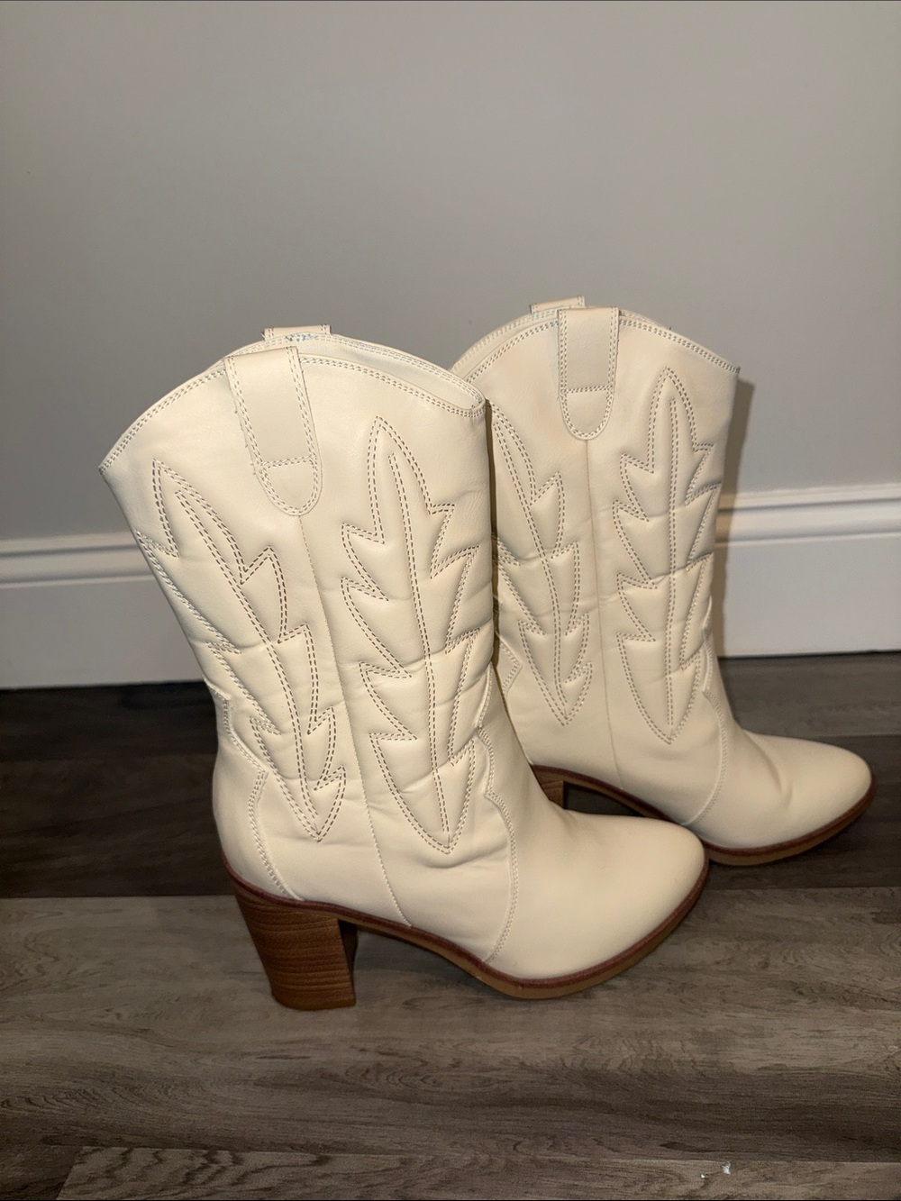 MIA Cream Western-Stitch Block Heel Boots